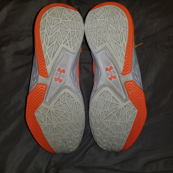 !!!!!!SOLD!!!!!!!Under armour basketball shoes - Picture 5 of 5